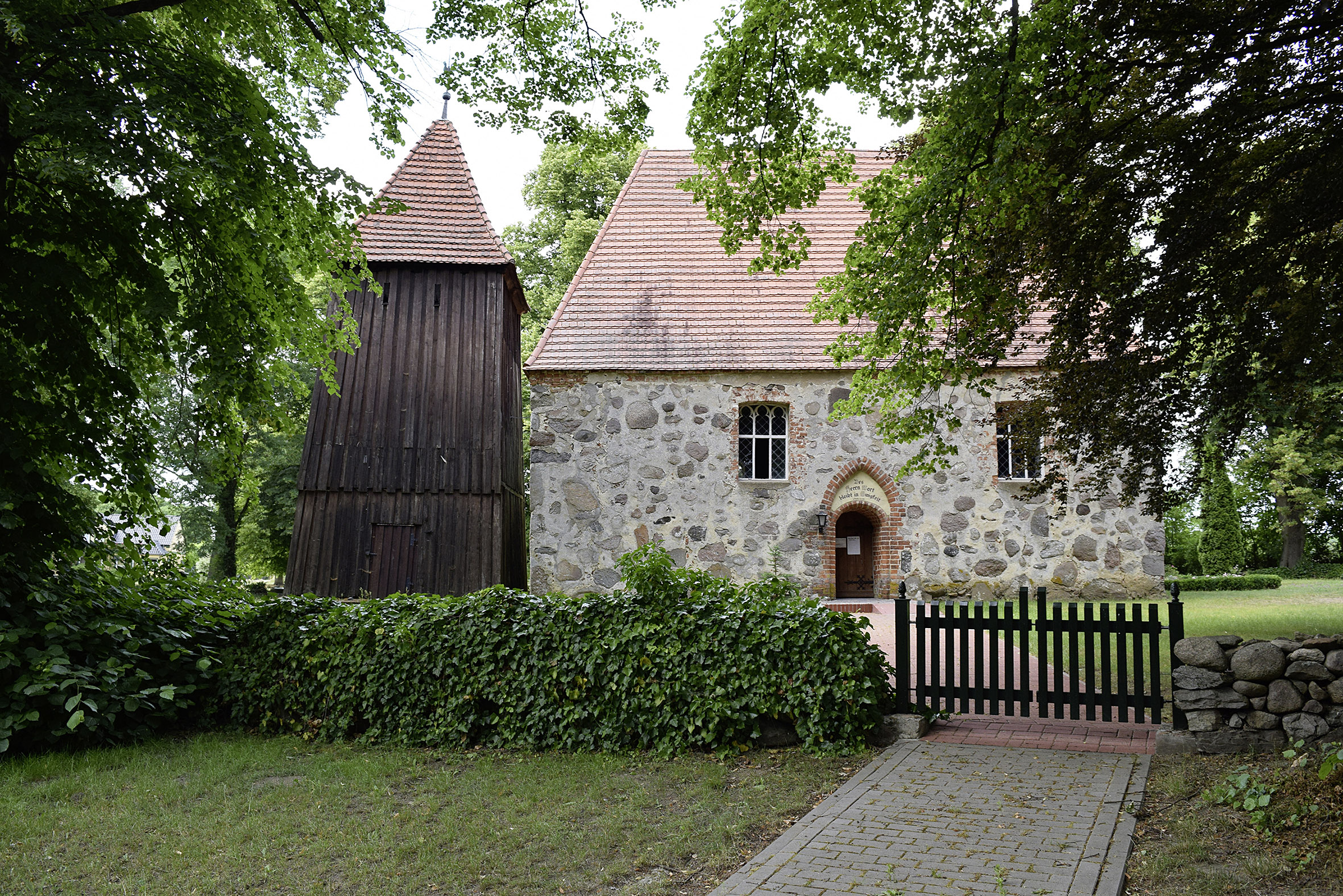 Kirche Drehfahl (Foto: Herbert W.H. Hundrich)